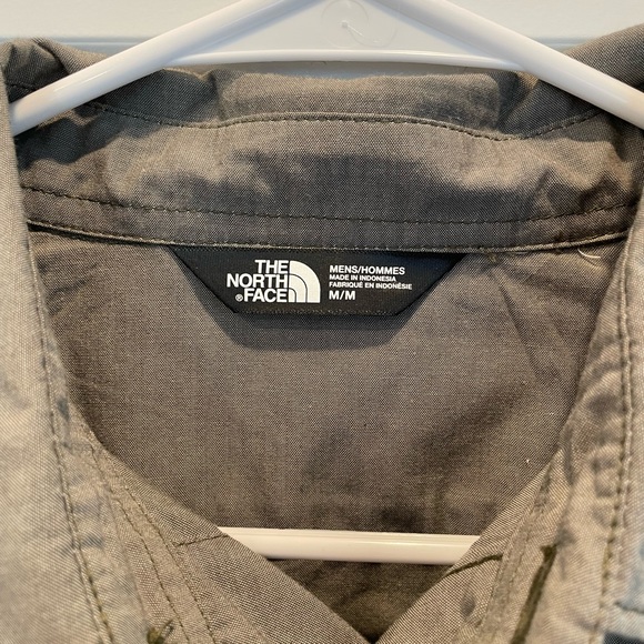 North face button down - Picture 2 of 2